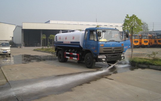 東風(fēng)153<a href=http://www.jeexue.cn/ssc target=_blank class=infotextkey>灑水車</a>測(cè)試圖片