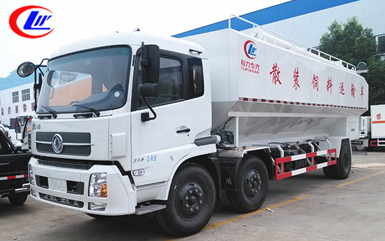 30立方東風(fēng)天錦小三軸<a href=http://www.jeexue.cn/siliaoche/ target=_blank class=infotextkey>飼料車</a>