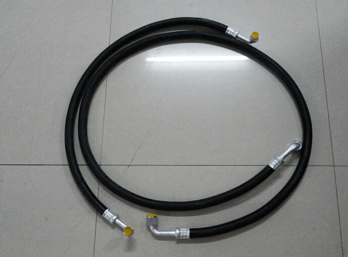 <a href=http://www.jeexue.cn/lcc/ target=_blank class=infotextkey>冷藏車</a>制冷系統(tǒng)管路圖片